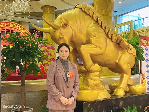 罗爱静.jpg